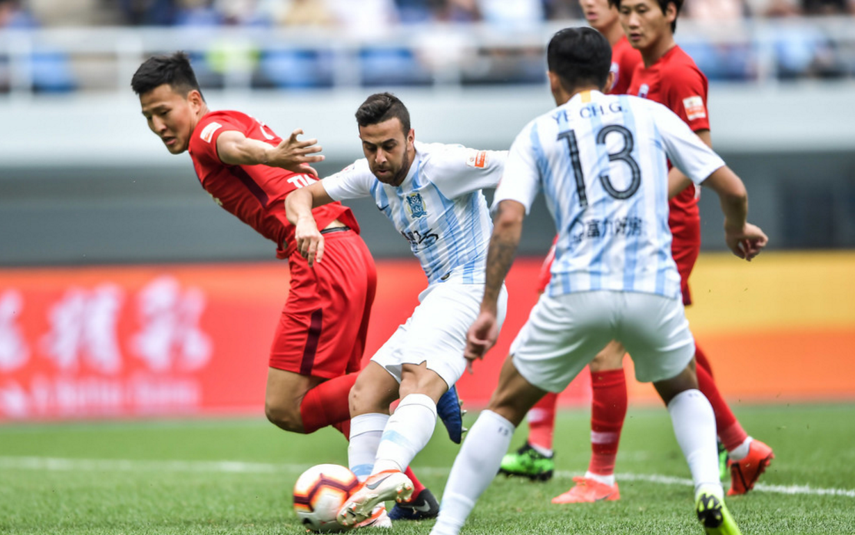 包含利物浦赛后调整名单，志在中超名次提升，压力陡增，更衣室氛围转暖的词条天博体育平台