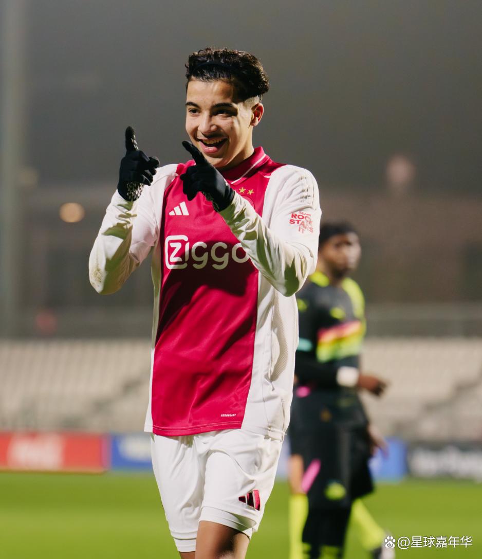 包含荷甲赛程吃紧，阿贾克斯赛后更衣室发声，媒体盛赞，赛季目标并未改变的词条天博体育平台